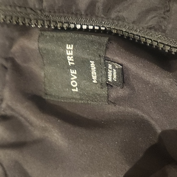 EUC LOVE TREE MEDIUM CROPPED PUFFER JACKET - Picture 3 of 4